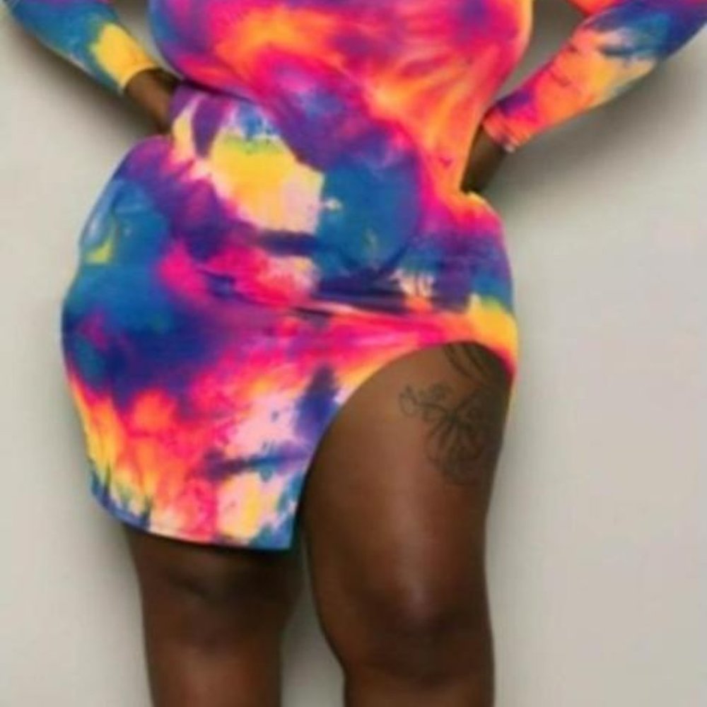 Tie-Dye Body-Con Dress - Picture 2 of 4